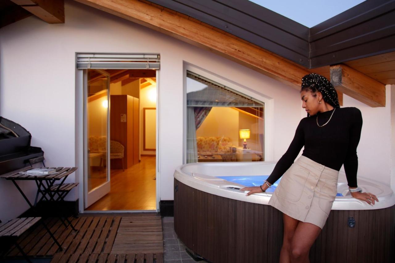 Hotel Romanda เลวิโกแตร์เม ภายนอก รูปภาพ